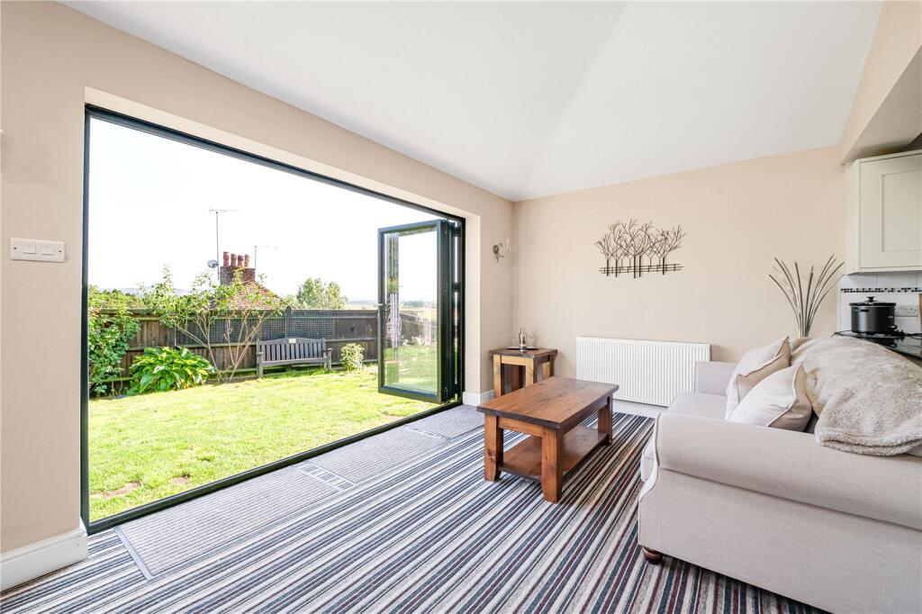 Rivermead, Pulborough, West Sussex, RH20 photo 4