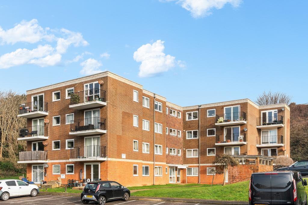 2-bed flat on Hawth Valley Court, Surrey Road, Seaford, East Sussex, BN25 2NF, £199,950