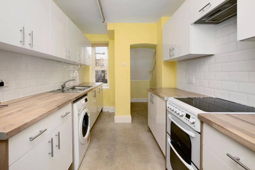 Apartment in Teignbridge, Dawlish - More