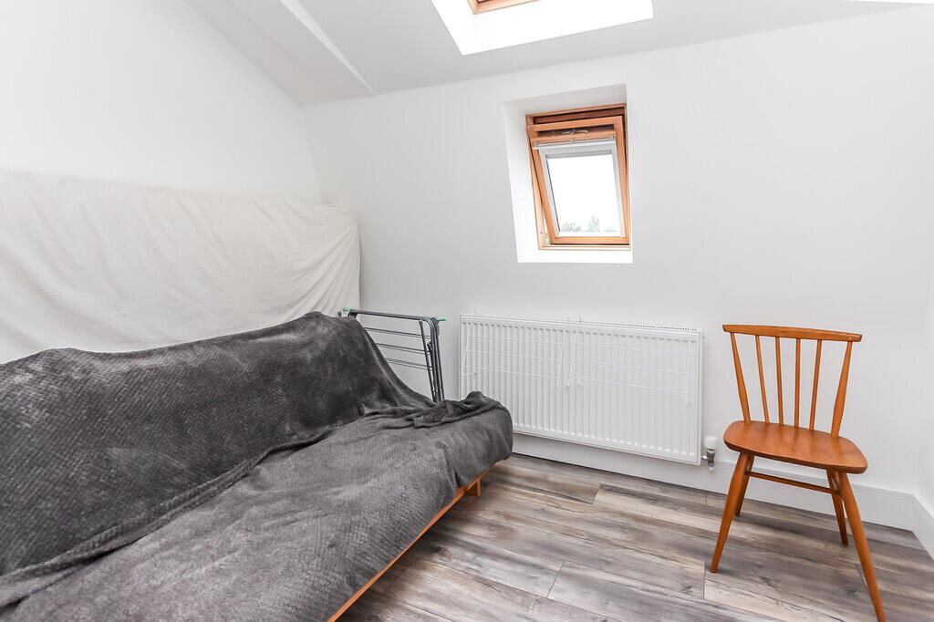 Apartment in Northampton - View 5