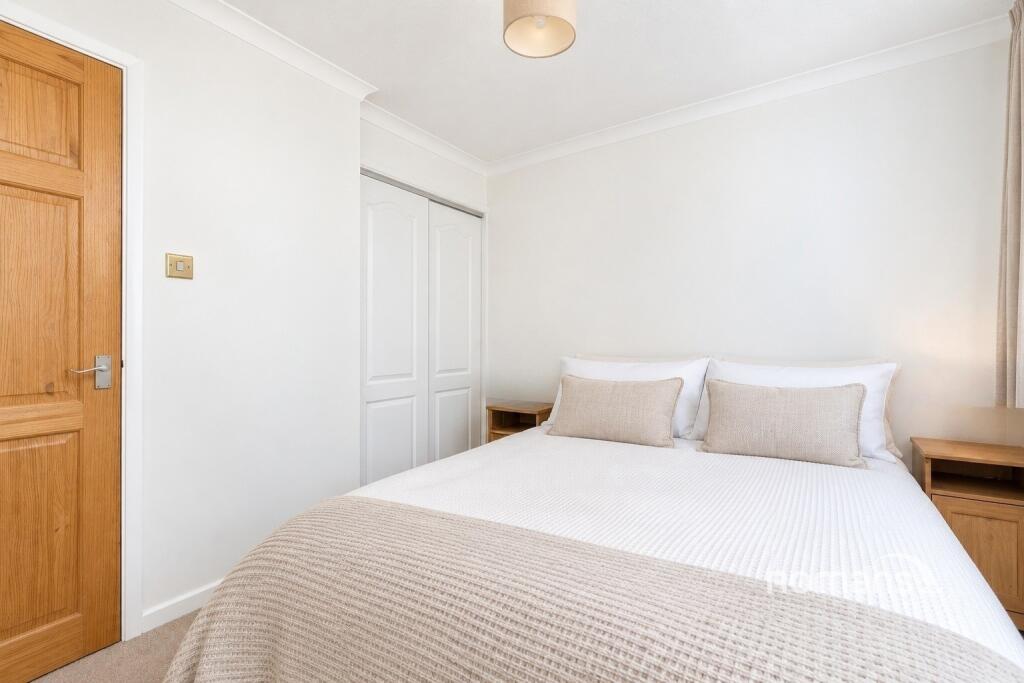 Apartment in London, Cowley - View 4