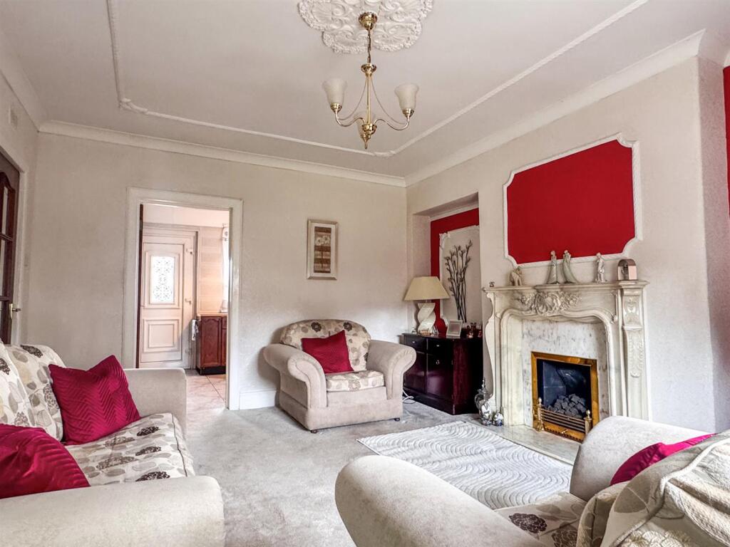 House in Motherwell, Knowetop, Airbles - View 4