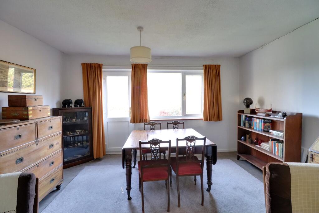 Silverdale Drive, Waterlooville photo 4