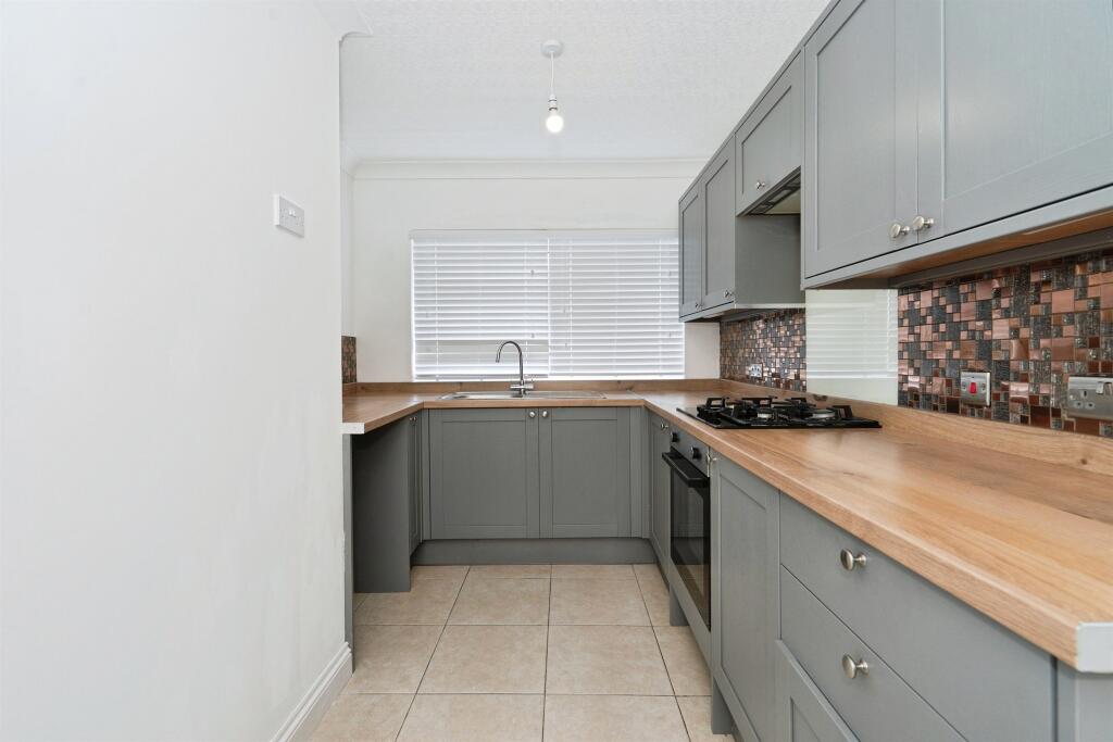 House in Eastbourne, East Sussex - View 4