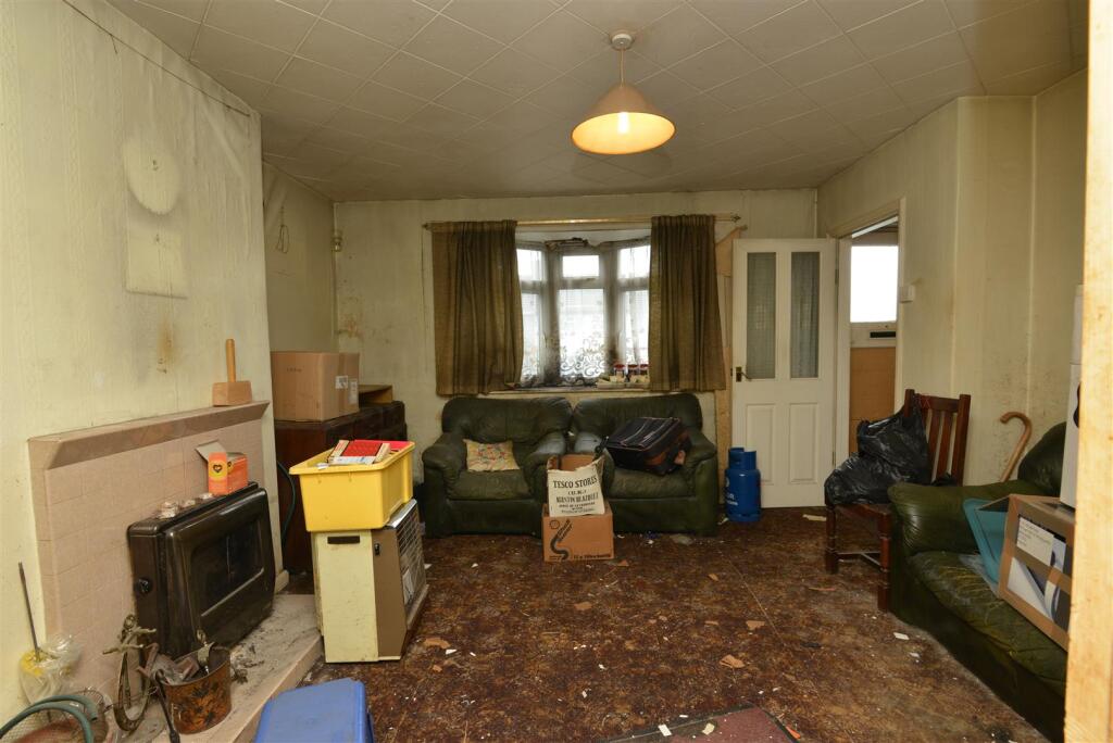House in Bristol, Whitehall - More