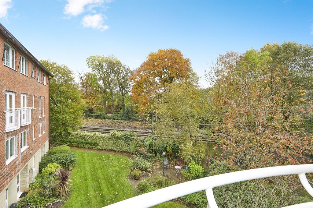 Apartment in Derby - View 4