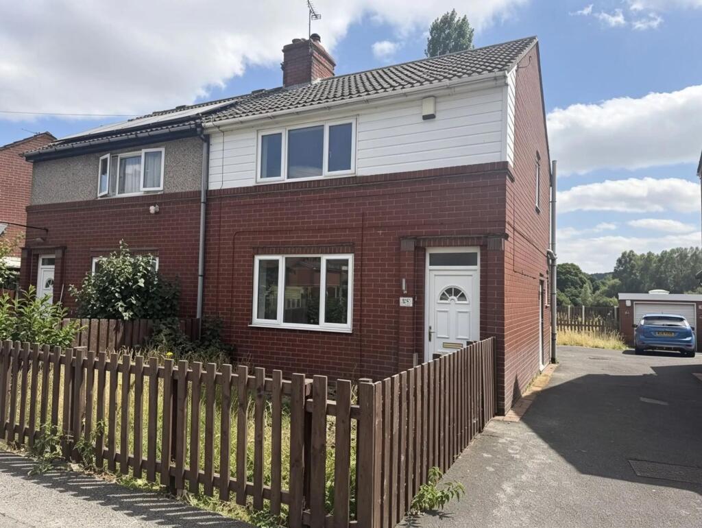 Main image of property: Lang Avenue, Barnsley, S71