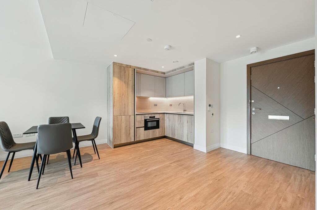 Apartment in London - View 5