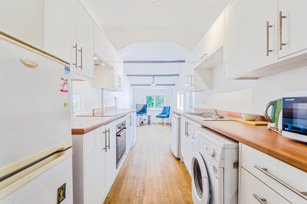 House in Cardiff - View 4