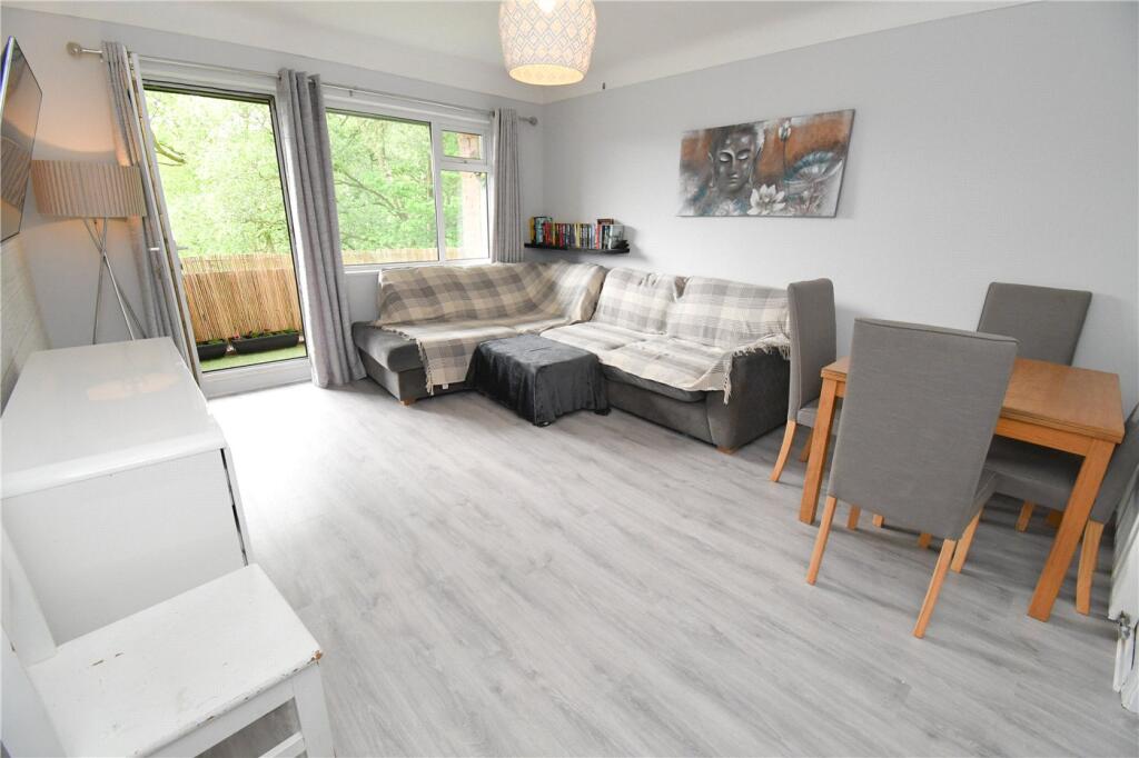 Cheswood Court, Arrowe Park, Wirral photo 4