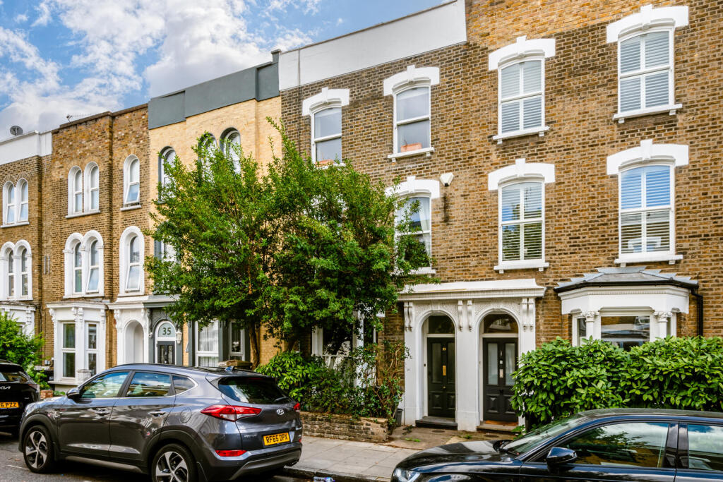 Main image of property: 33 Dunlace Road, London