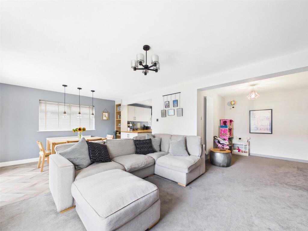 House in Tewkesbury, Churchdown - View 5