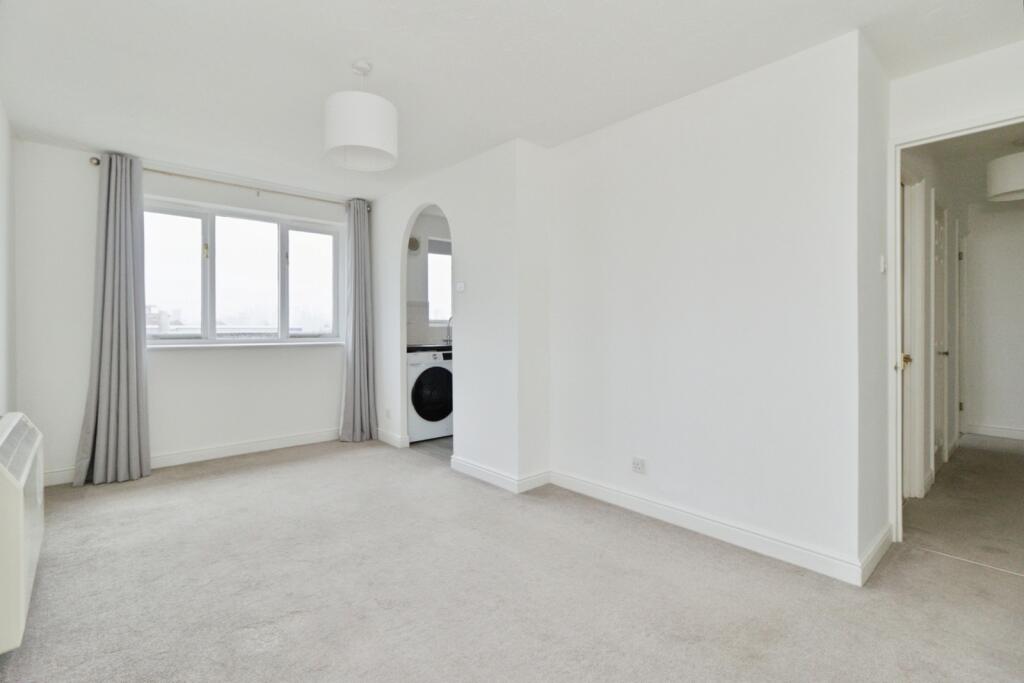 Apartment in London, Royal Borough of Greenwich - View 4