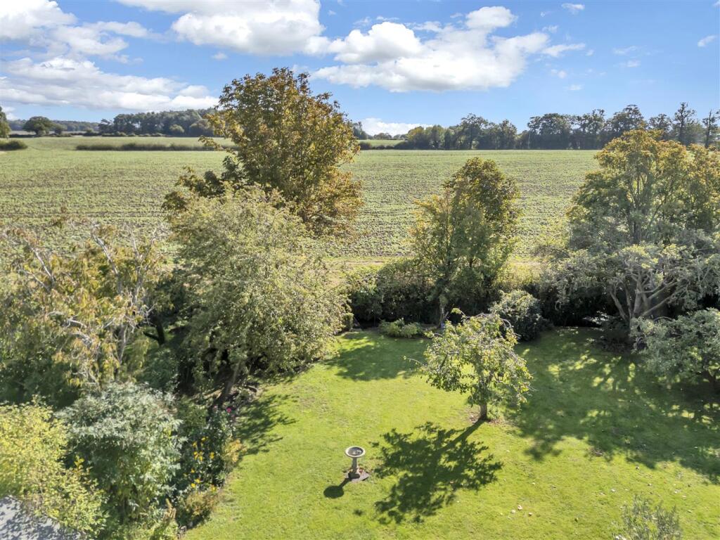 Farrows Close, Chevington, Bury St. Edmunds - View 5