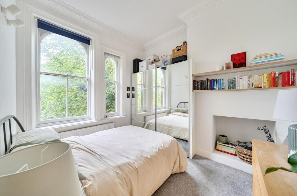 Apartment in London - View 5