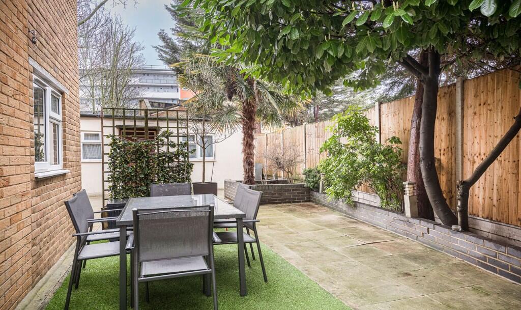 Main image of property: Southwark Park Road, London, SE16