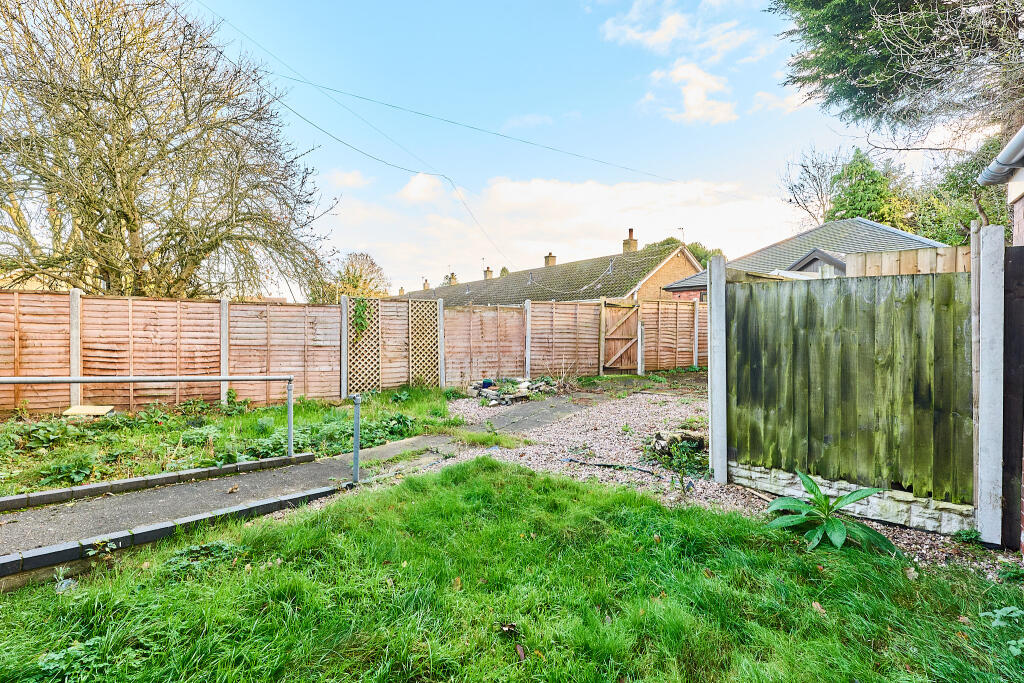 1, The Bungalow, Oak Avenue, Great Wyrley, Walsall, West Midlands WS6 6HW photo 4