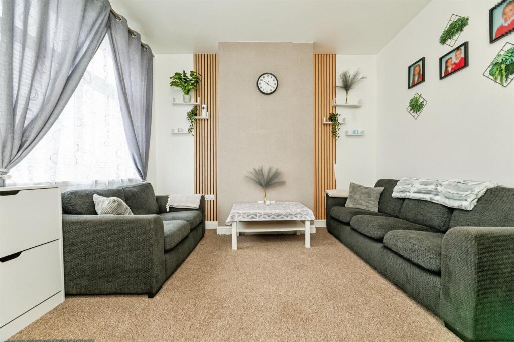 House in Rotherham, South Yorkshire - View 2