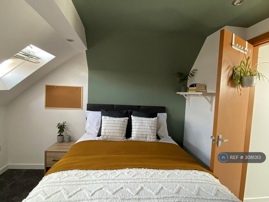 House in Liverpool - More
