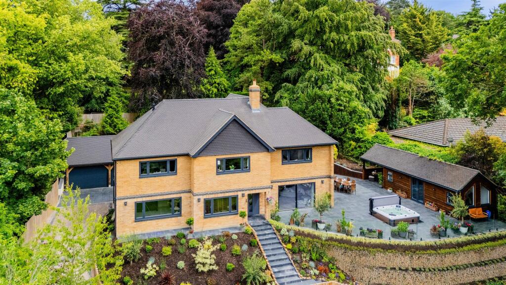Main image of property: Hazelwood Lane, Chipstead