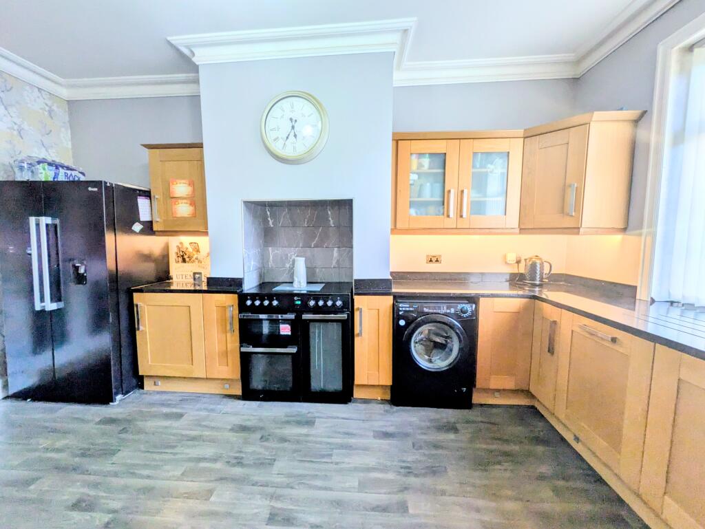 Additional image 7 of Wyke Crescent, Bradford, BD12