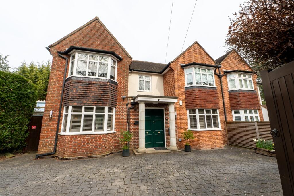 Main image of property: Oaks Road, Shirley, Croydon, CR0