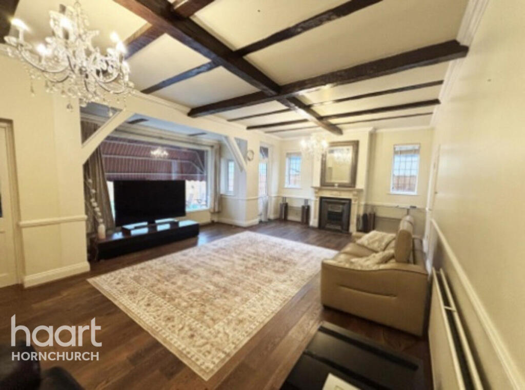 House in Romford - View 5