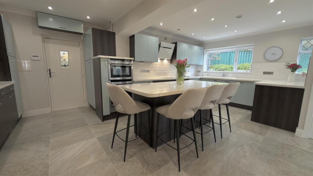New Scales Houses, Llwydcoed, Aberdare photo 5