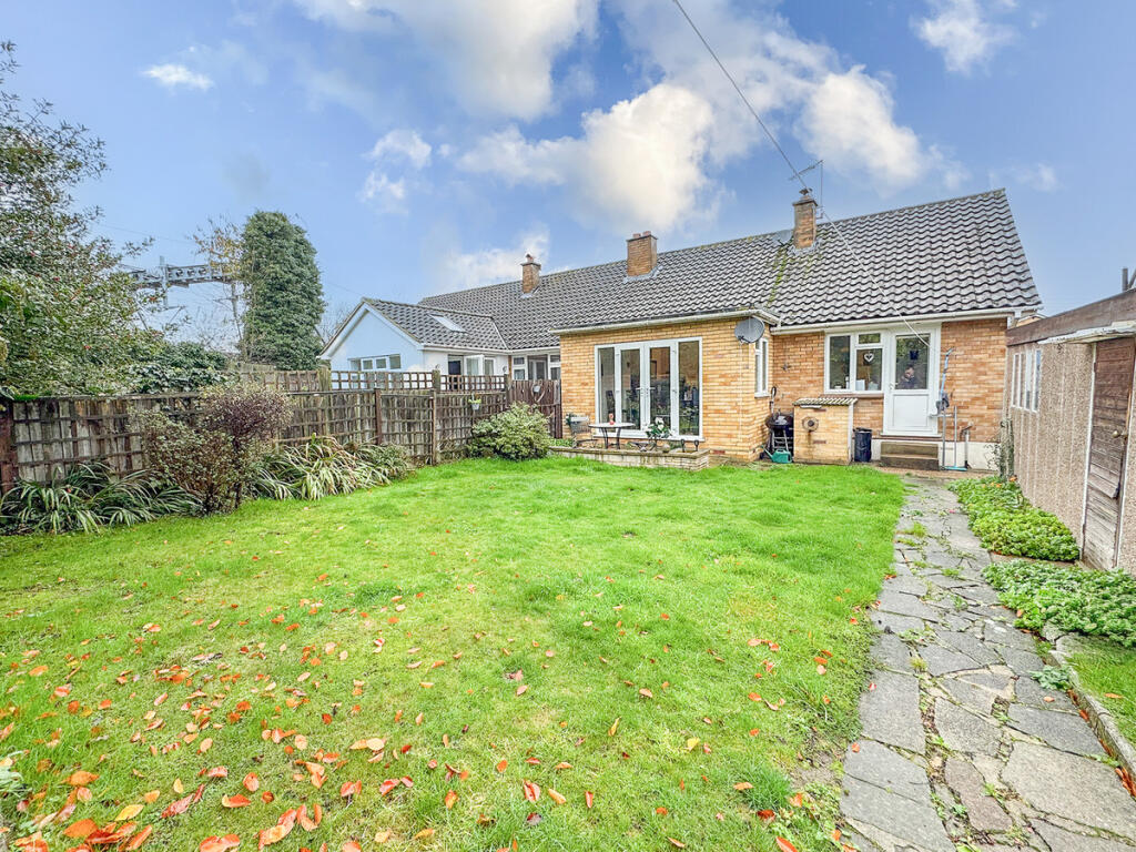 Greensward Lane, Hockley, SS5 5 photo 2