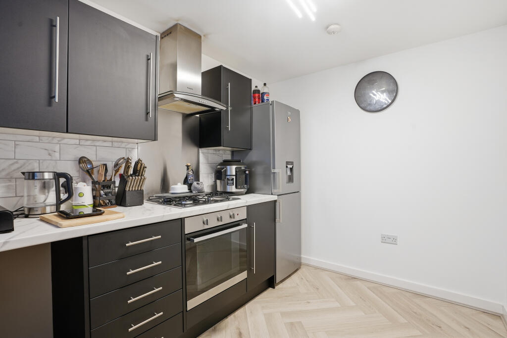 6 Thompson Terrace, Edlington Lane DN12 1JB photo 3