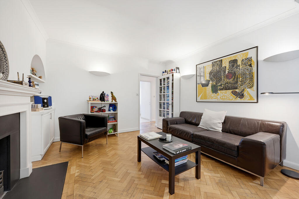 Apartment in London - View 2
