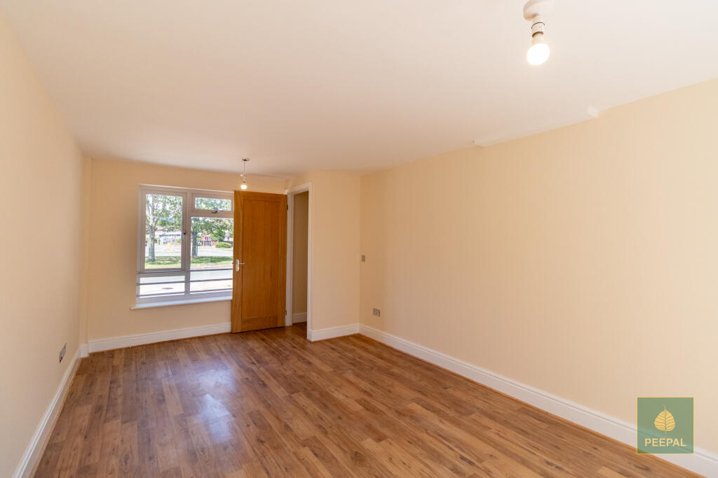 House in Rushmoor, North Town - View 4