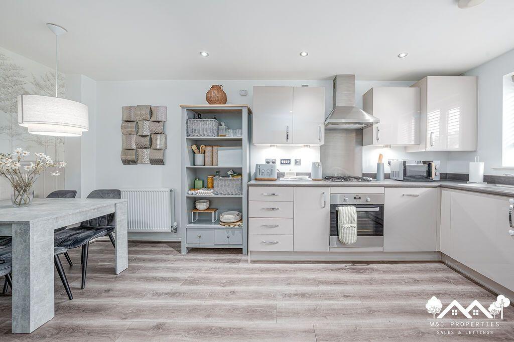 House in Knowsley, Liverpool City Region - View 5