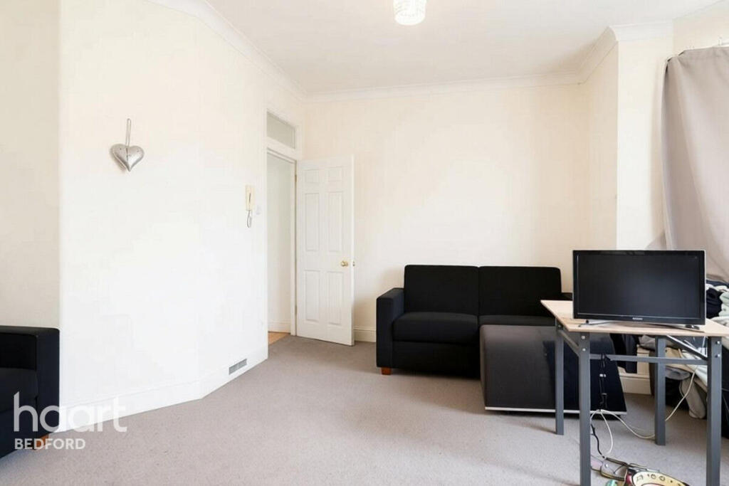 Apartment in Milton Keynes - View 5