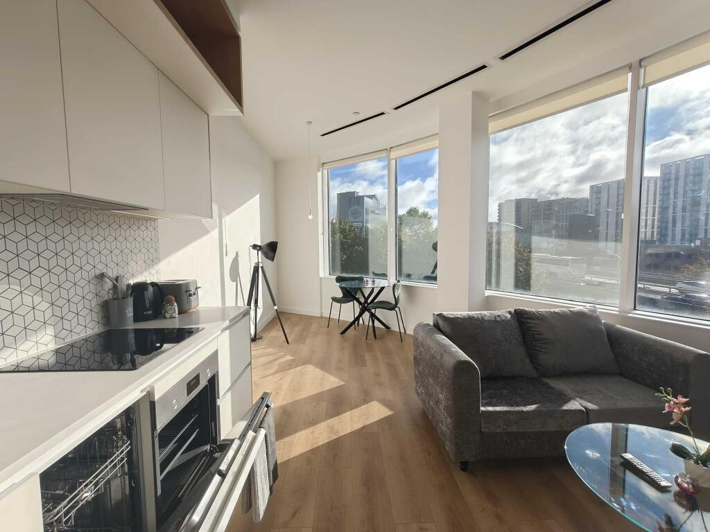 Main image of property: Great West Road, Brentford, TW8 9GT, UK
