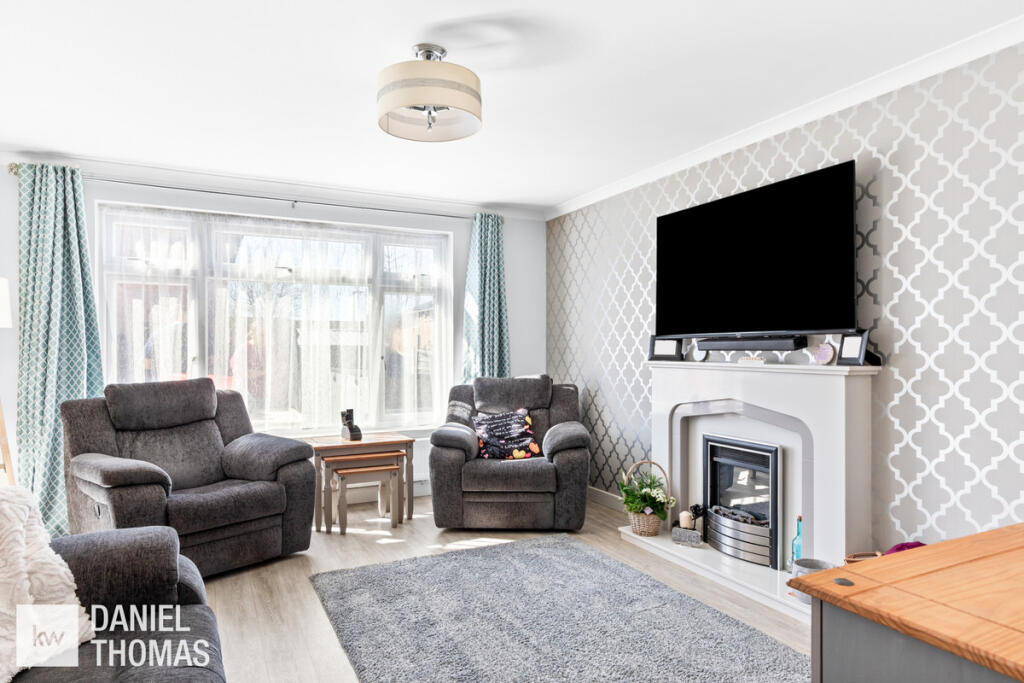 House in Epping Forest, Waltham Abbey - View 4