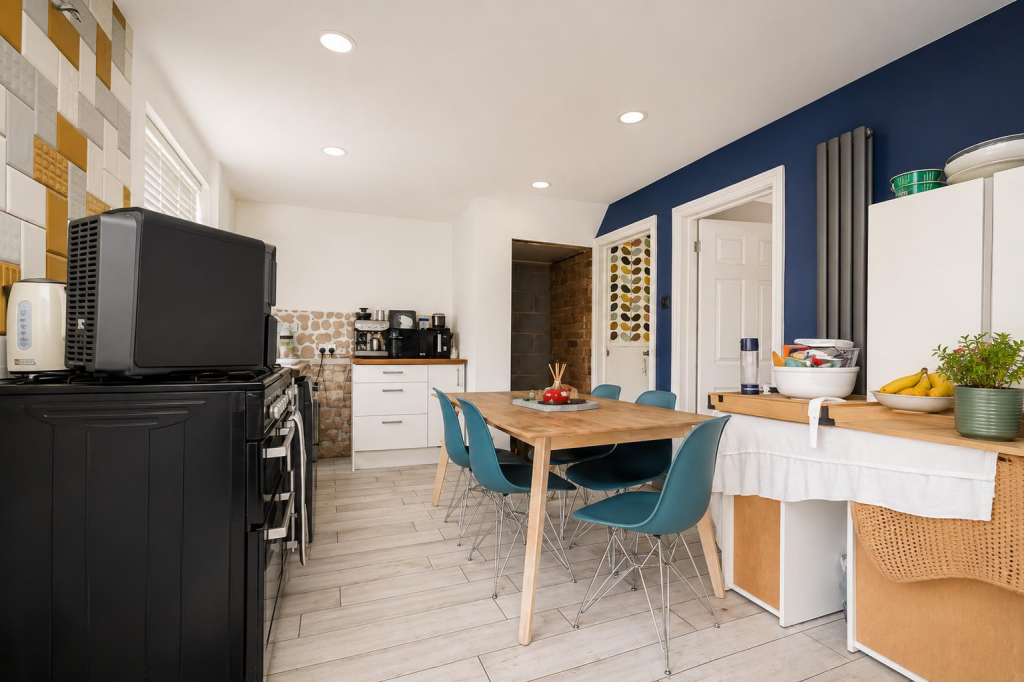 House in Gedling, Calverton - More