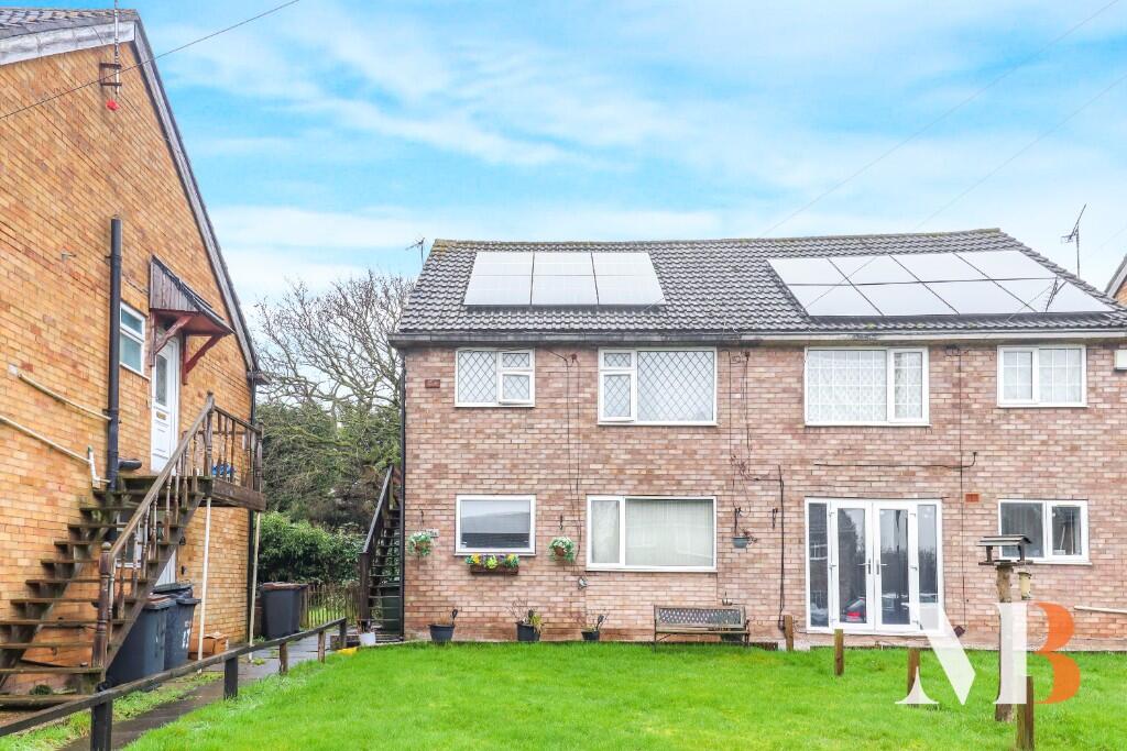 Main image of property: Fieldview Close, Bedworth, Warwickshire, CV7