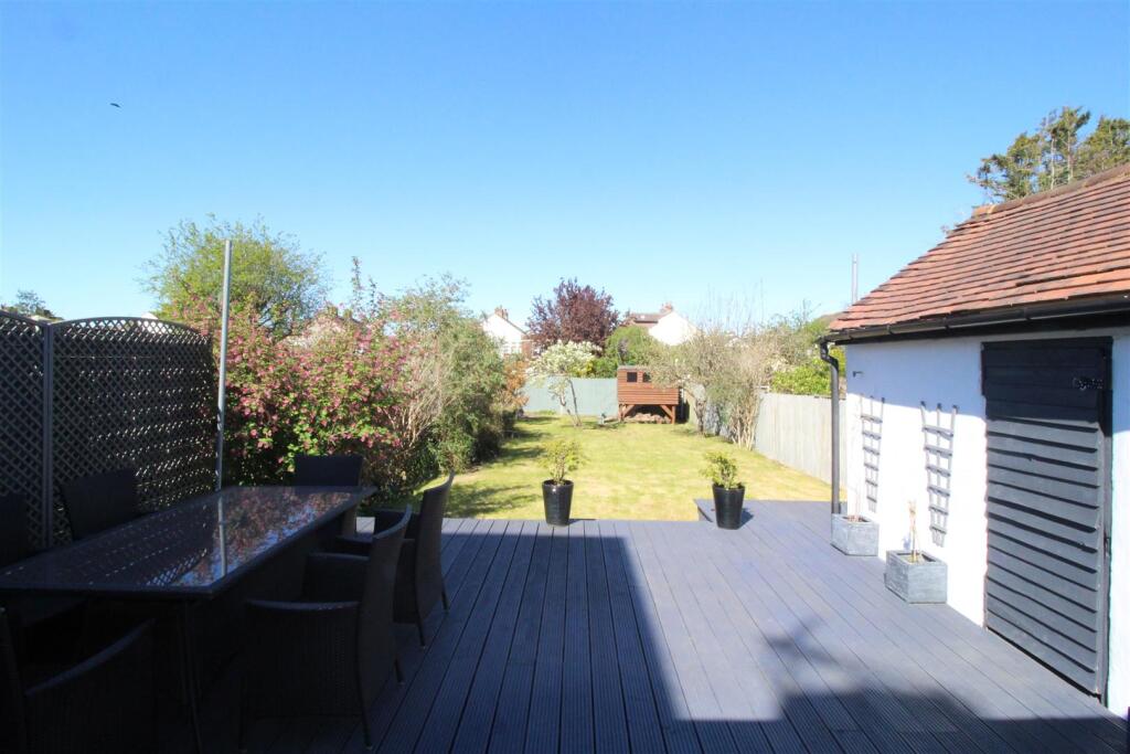 Waverley Road, Stoneleigh - View 3