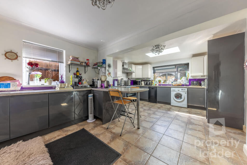 Blithemeadow Drive, Sprowston, Norfolk photo 4