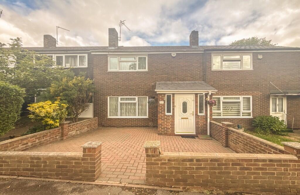 Main image of property: Mistley Path, Basildon