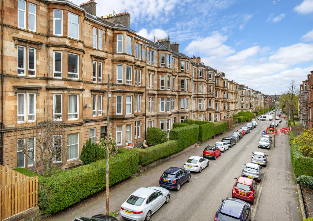 Main image of property: Flat 3/2, 133 Onslow Drive, Dennistoun , Glasgow, G31