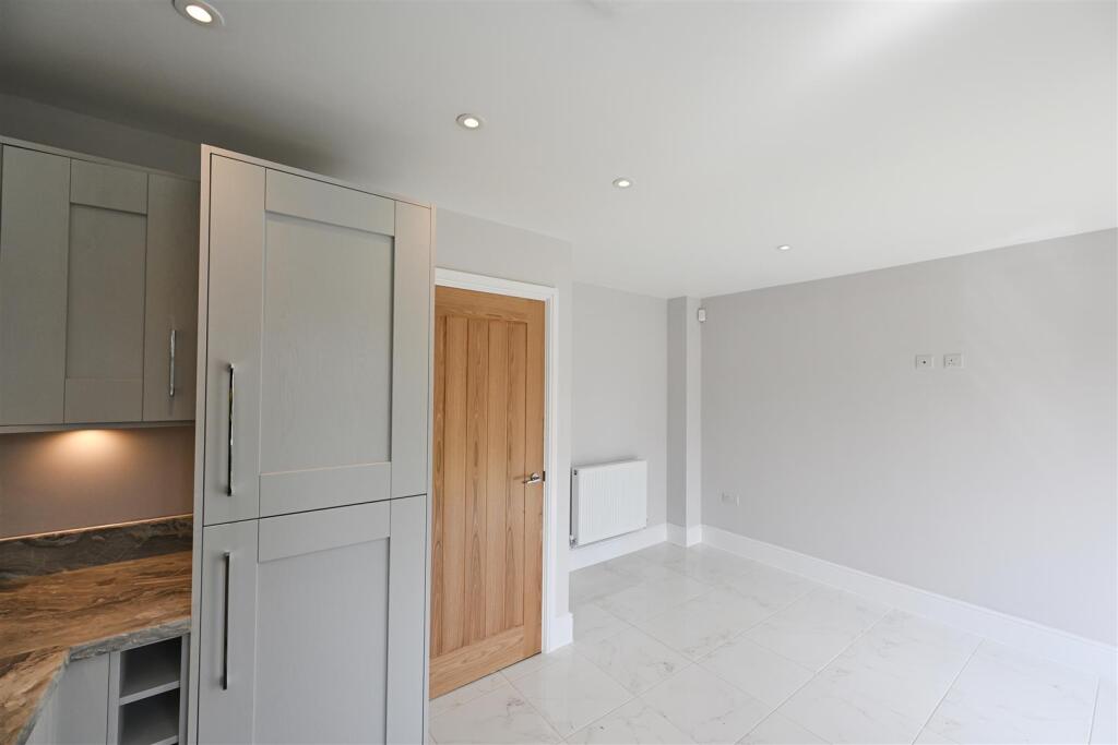 Plot 48, The Kinlet, Severn Meadows, Upton Upon Severn photo 5
