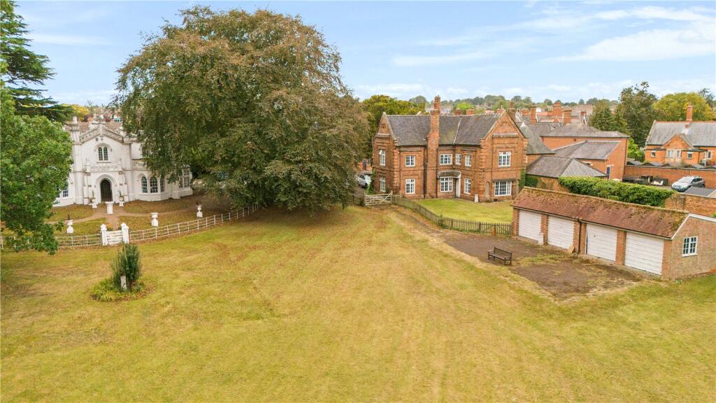 Eastgate, Louth, Lincolnshire, LN11 photo 4