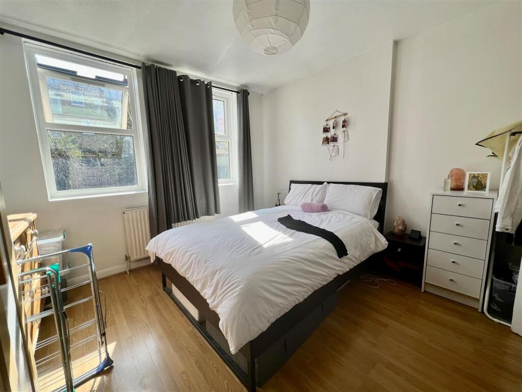 Main image of property: Woodland Rise, London