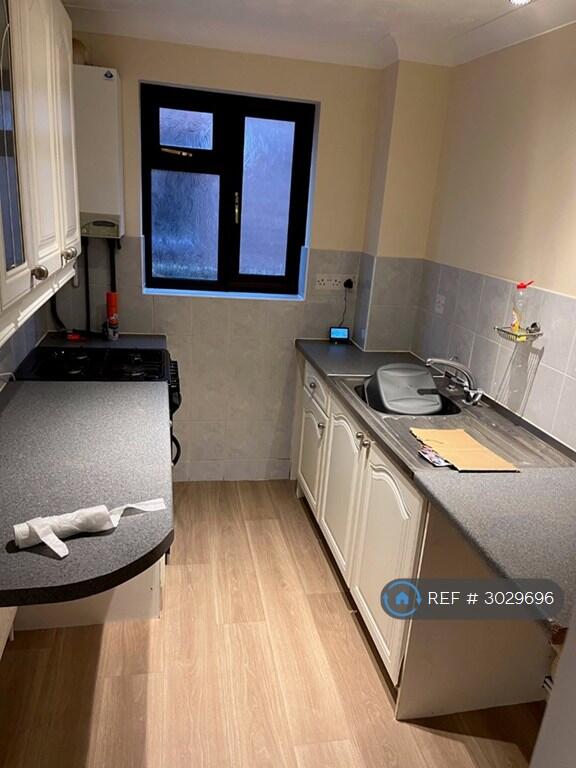 Apartment in Reading - More