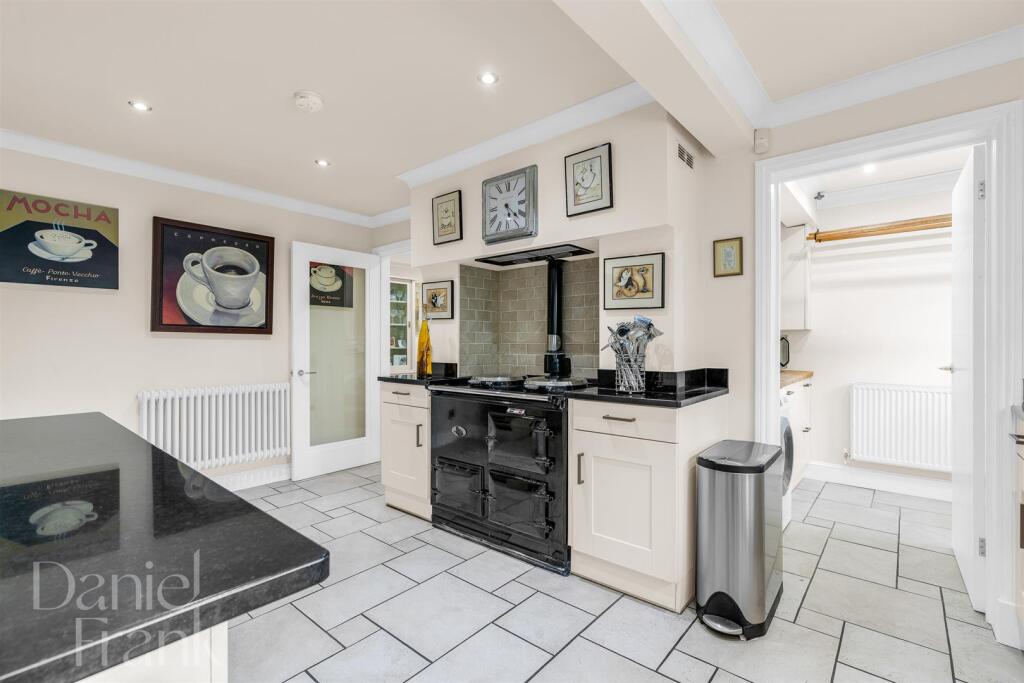 House in Ilford - More