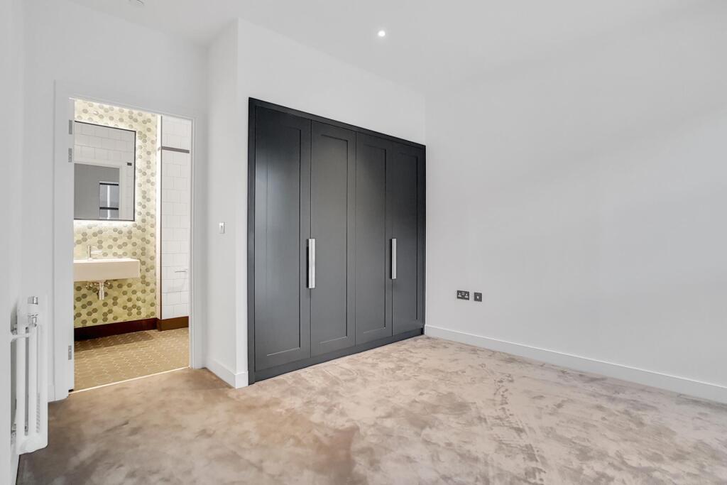 Apartment in London - View 3