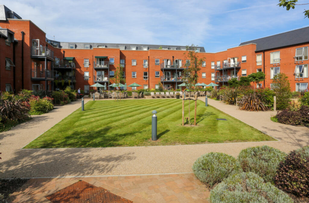 Apartment in Salisbury, Wyndham Park - View 5