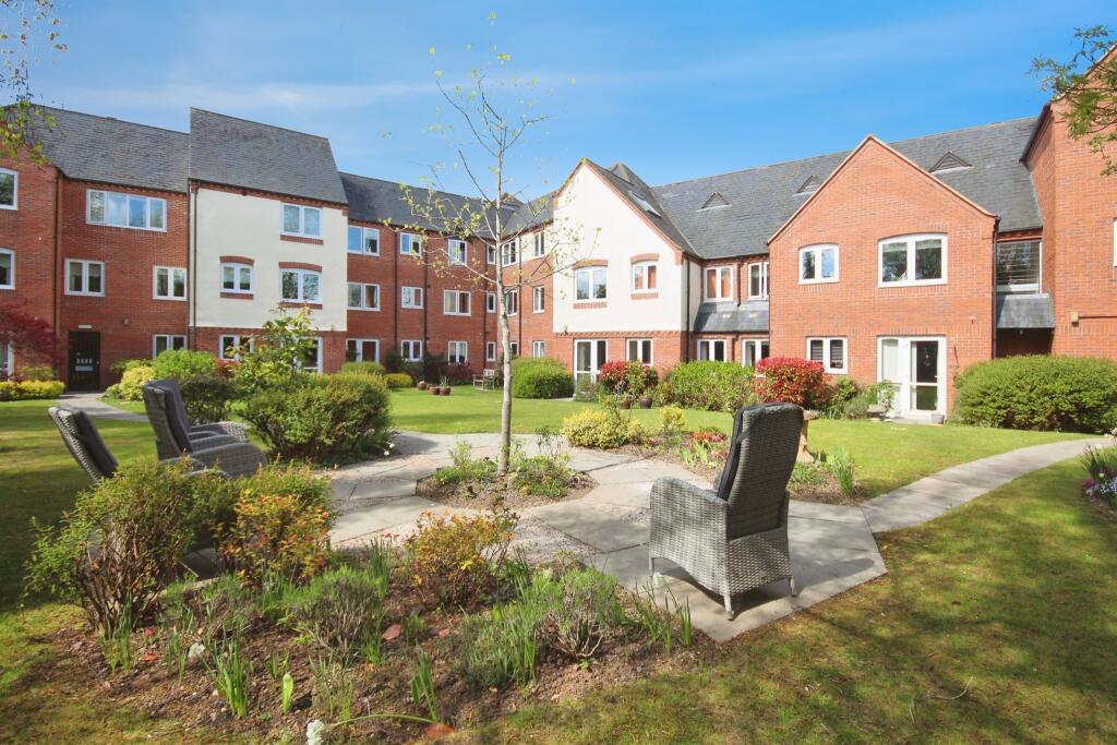 Main image of property: Coventry Road, Warwick